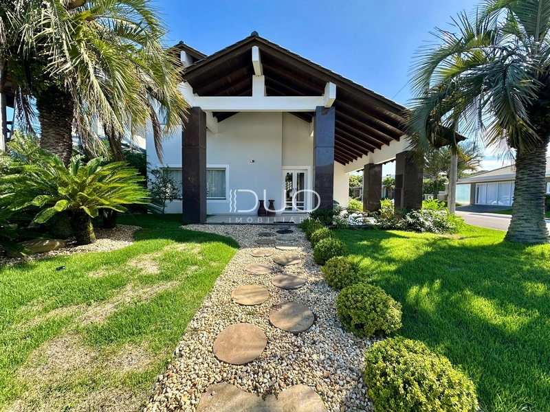 CASA NO CONDOMÍNIO VELAS DA MARINA EM CAPÃO DA CANOA