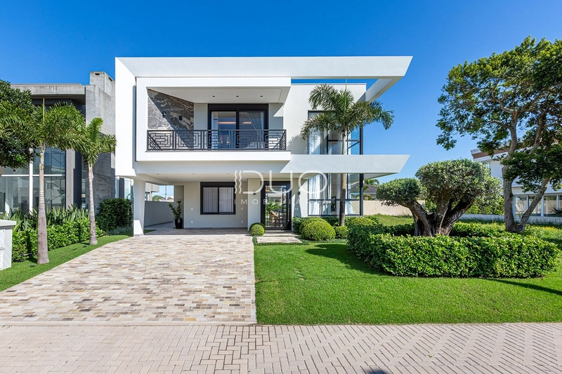 SOBRADO NO CONDOMÍNIO VELAS DA MARINA EM CAPÃO DA CANOA