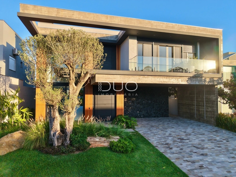 CASA NO CONDOMÍNIO VELAS DA MARINA EM CAPÃO DA CANOA