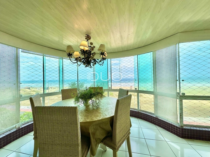 RARIDADE, APARTAMENTO BEIRA MAR