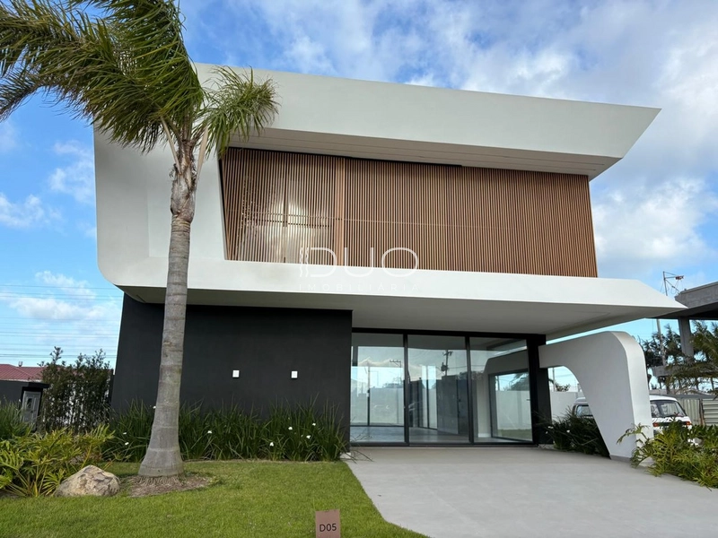 CASA NO CONDOMÍNIO AMARE EM XANGRI-LÁ