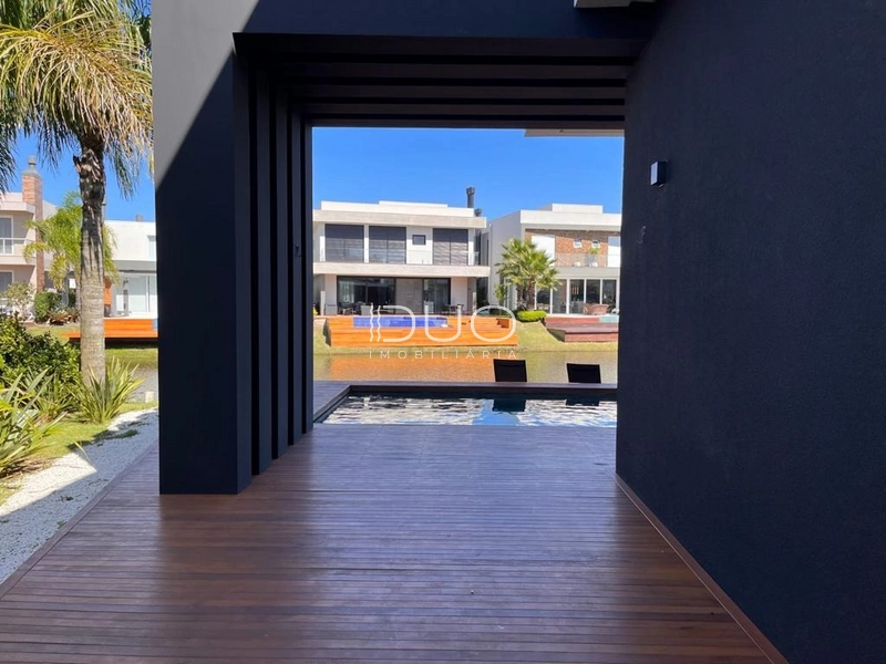 SOBRADO NO CONDOMÍNIO MALIBU EM XANGRI-LÁ: 11ª foto da galeria de imagens do imóvel