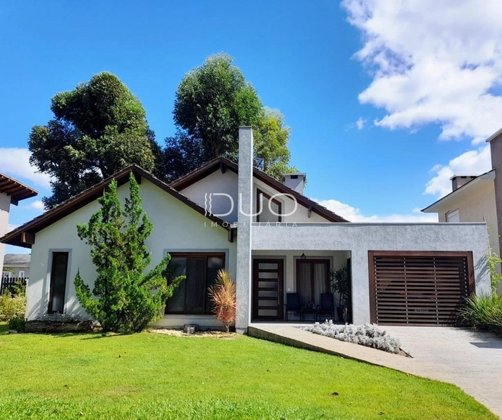 CASA NO CONDOMÍNIOB CARMEL EM XANGRI-LÁ