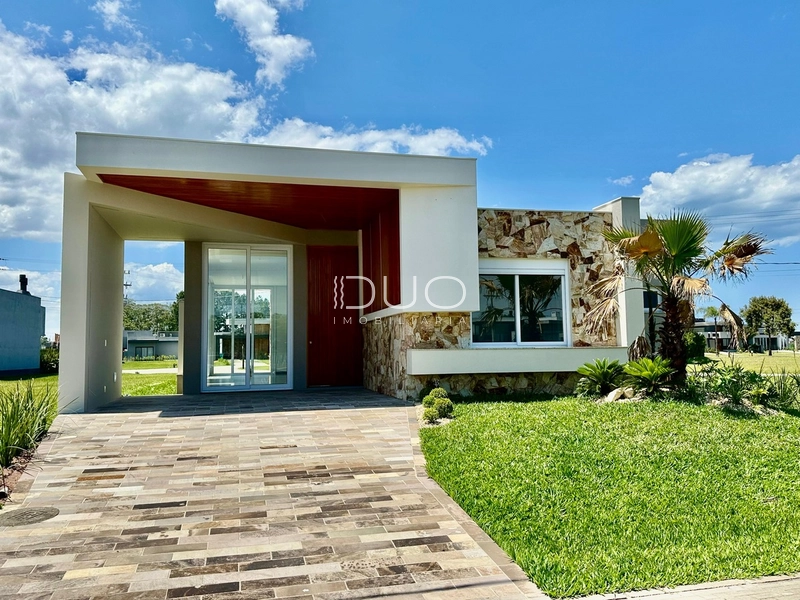 SOBRADO NO CONDOMÍNIO TERRASUL EM XANGRI-LÁ