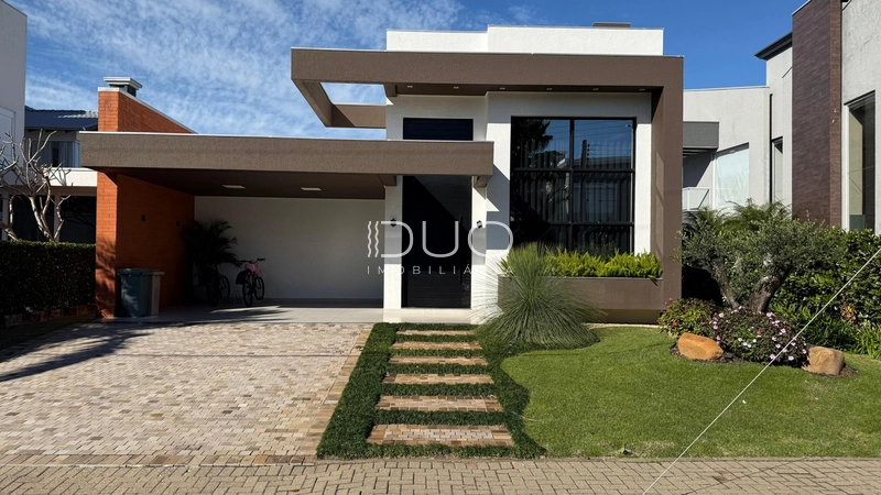 CASA NO CONDOMÍNIO VELAS DA MARINA EM CAPÃO DA CANOA