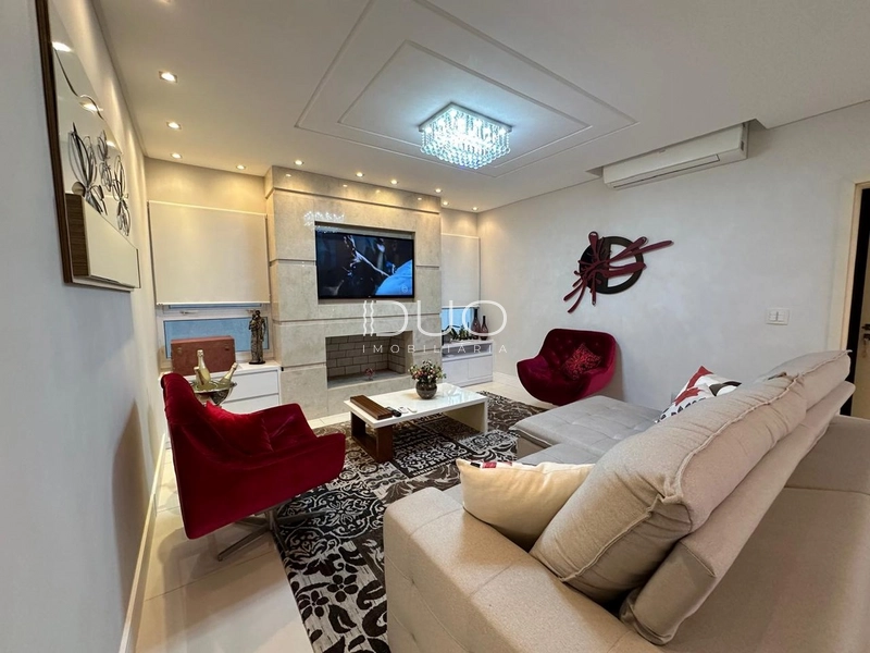 SOBRADO NO CONDOMÍNIO CONDADO DE CAPÃO