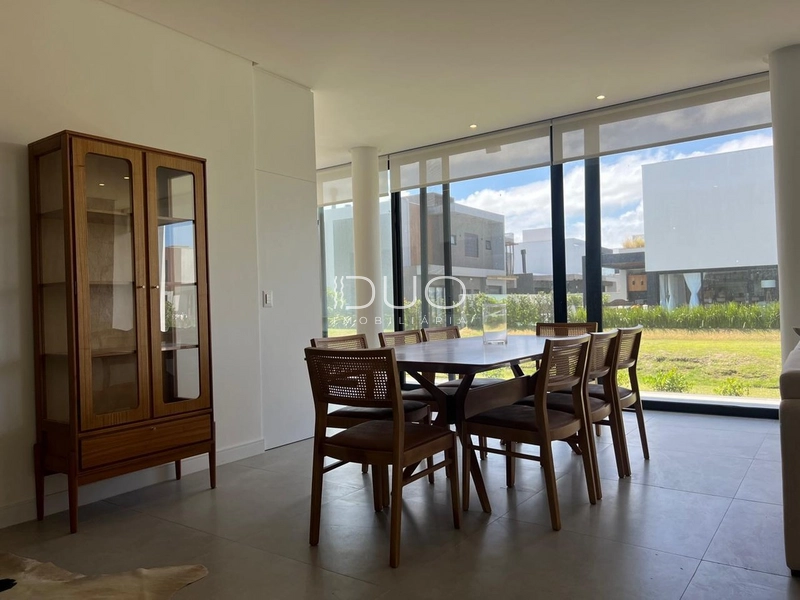 CASA NO CONDOMÍNIO BLUE EM XANGRI-LÁ: 8ª foto da galeria de imagens do imóvel