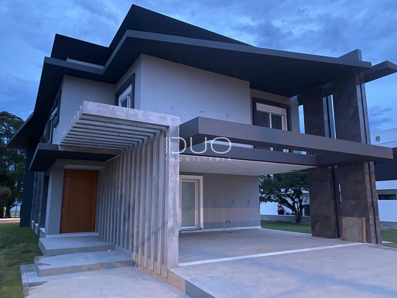 CASA NO CONDOMÍNIO VELAS DA MARINA EM CAPÃO DA CANOA