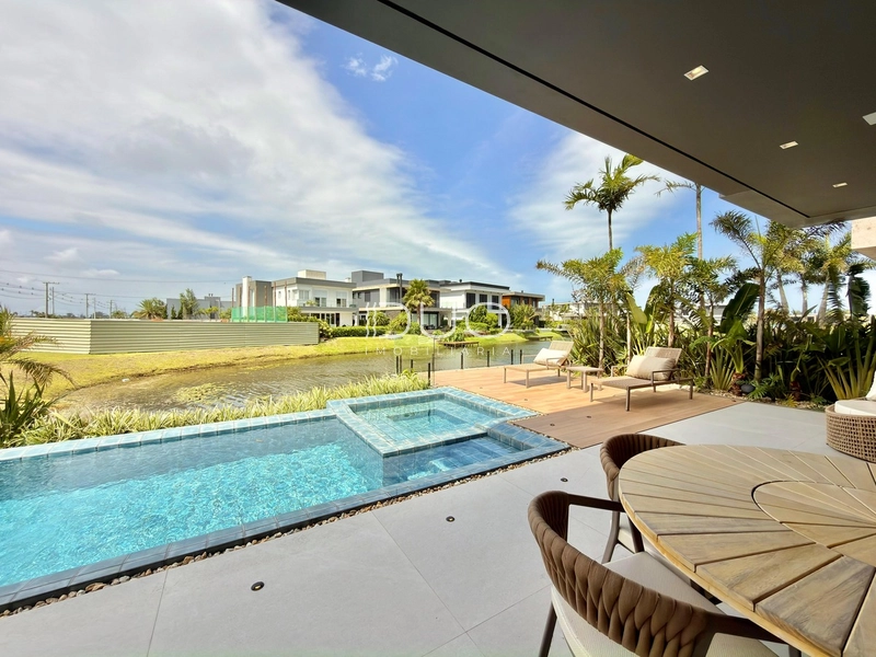 SOBRADO NO CONDOMÍNIO SENSE EM XANGRI-LÁ: 16ª foto da galeria de imagens do imóvel