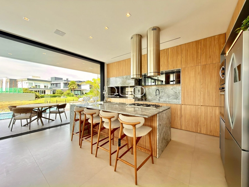 SOBRADO NO CONDOMÍNIO SENSE EM XANGRI-LÁ: 11ª foto da galeria de imagens do imóvel