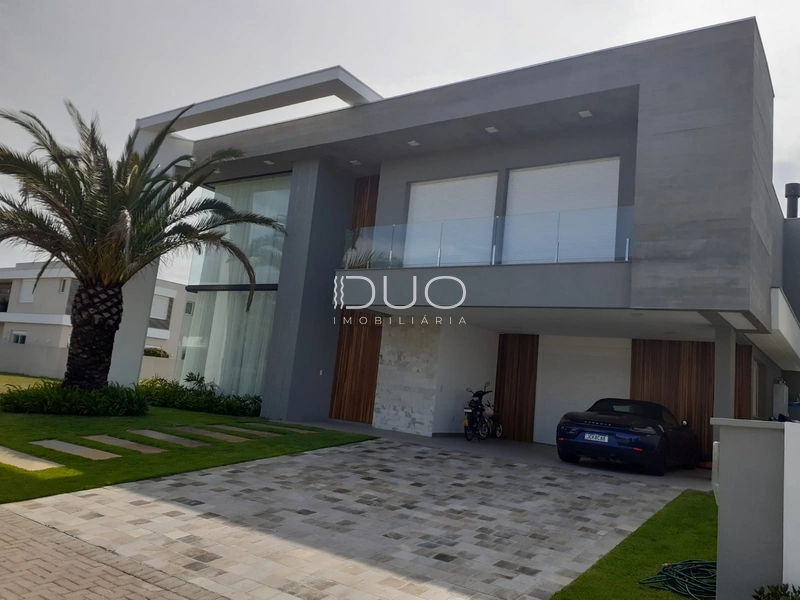 SOBRADO NO CONDOMÍNIO VELAS DA MARINA EM CAPÃO DA CANOA