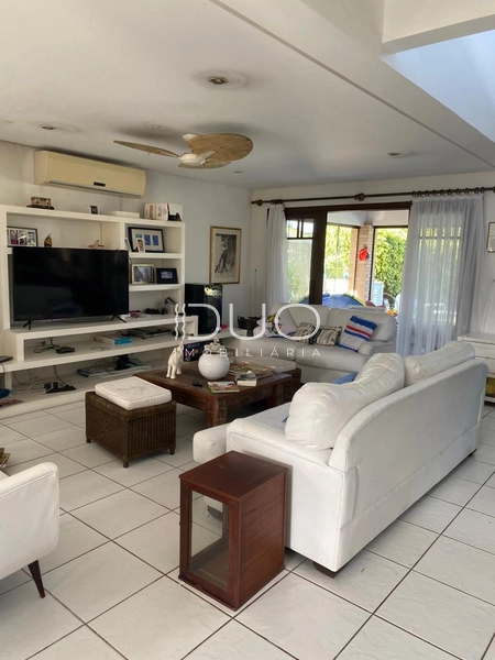 CASA NO CONDOMÍNIO ATLÂNTIDA LAGOS PARK EM XANGRI-LÁ: 3ª foto da galeria de imagens do imóvel