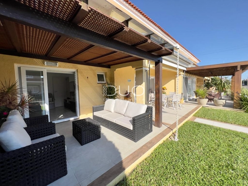 CASA NO CODOMÍNIO VILLAS RESORT EM XANGRI-LÁ