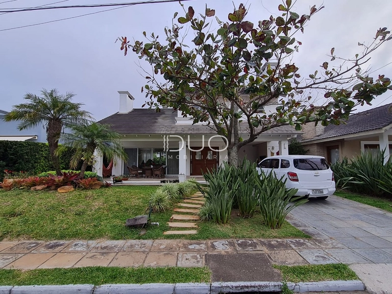 CASA NO CONDOMÍNIO PORTO CORONADO EM XANGRI-LÁ