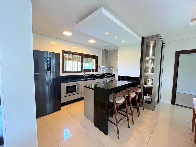 CASA EM XANGRI-LÁ: 8ª foto da galeria de imagens do imóvel