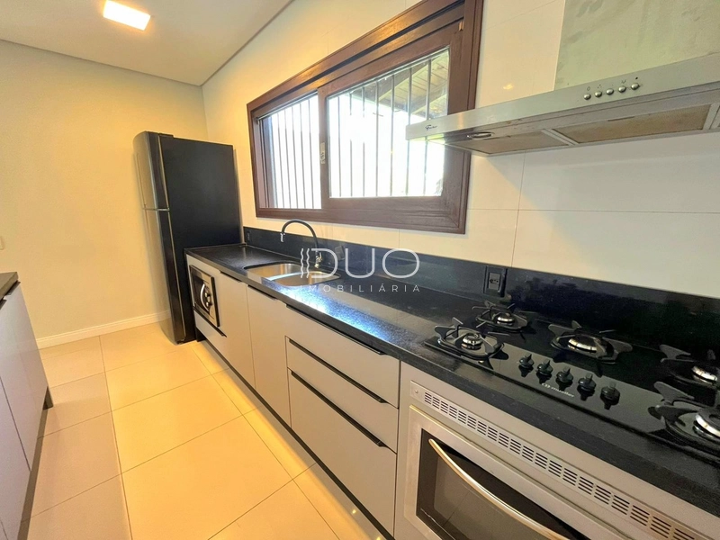 CASA EM XANGRI-LÁ: 10ª foto da galeria de imagens do imóvel