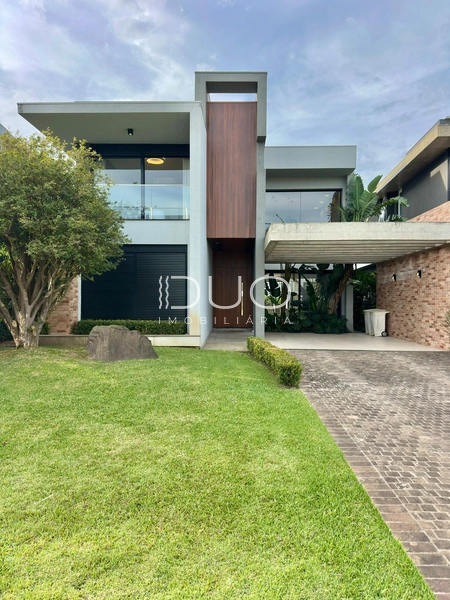 SOBRADO NO CONDOMÍNIO CAPÃO ILHAS RESORT