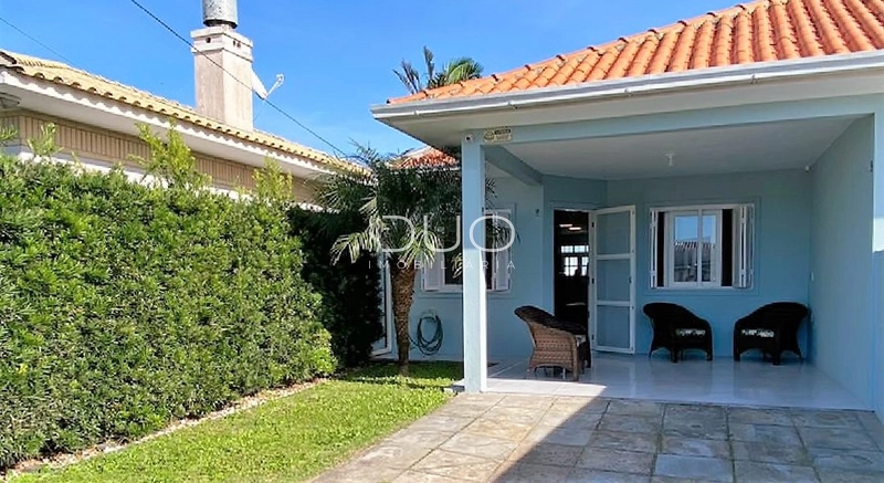 CASA NO CENTRO DE XANGRI-LÁ: 2ª foto da galeria de imagens do imóvel