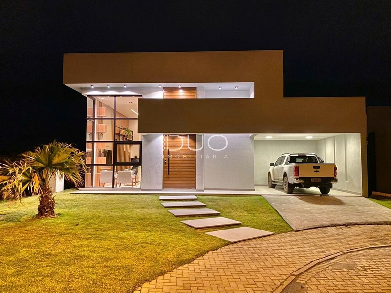 CASA ALTO PADRÃO NO CONDOMÍNIO DUBAI RESORT