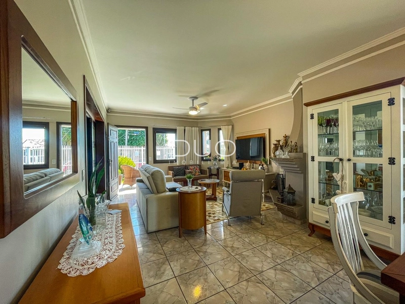 CASA NO CENTRO DE XANGRI-LÁ: 6ª foto da galeria de imagens do imóvel