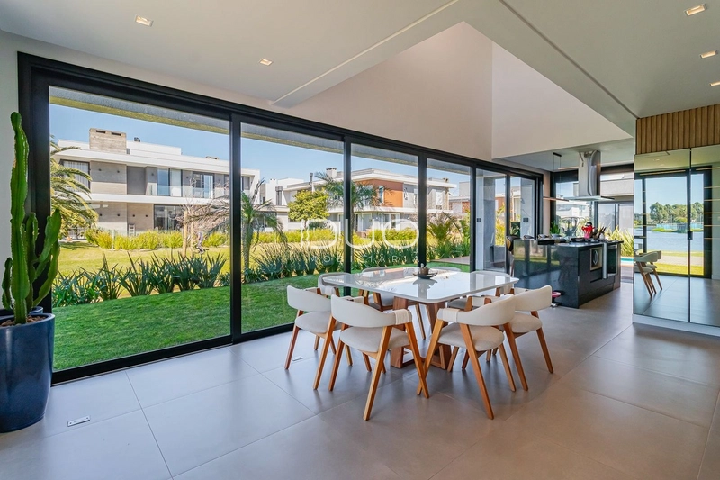 SOBRADO NO CONDOMÍNIO BLUE EM XANGRI-LÁ: 7ª foto da galeria de imagens do imóvel