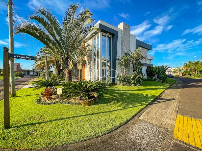 CASA NO CONDOMÍNIO LAS PALMAS EM XANGRI-LÁ