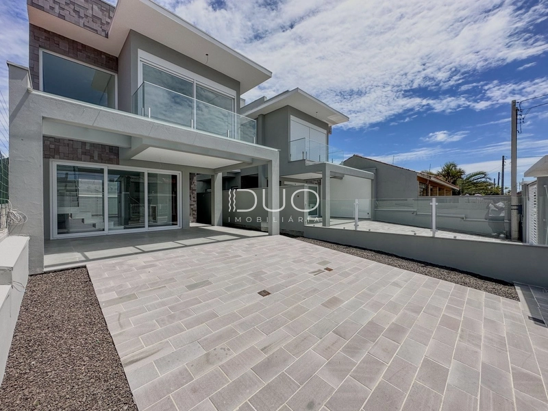 SOBRADO 03 DORMITÓRIOS EM CAPÃO DA CANOA