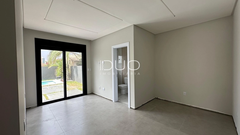 CASA EM XANGRI-LÁ: 12ª foto da galeria de imagens do imóvel