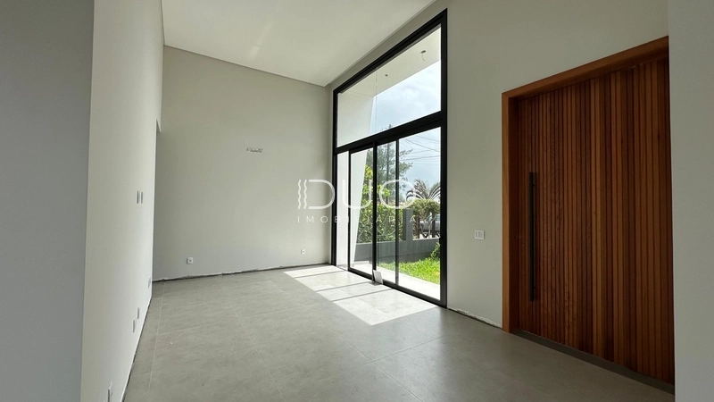 CASA EM XANGRI-LÁ: 4ª foto da galeria de imagens do imóvel