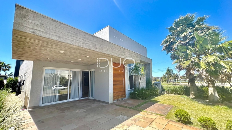 CASA NO CONDOMÍNIO DUBAI RESORT EM CAPÃO DA CANOA