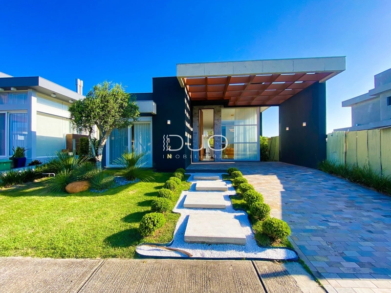 CASA TÉRREA NO CONDOMÍNIO CAPÃO ILHAS