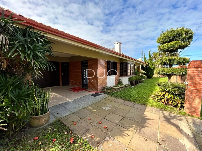 CASA EM XANGRI-LÁ: 4ª foto da galeria de imagens do imóvel