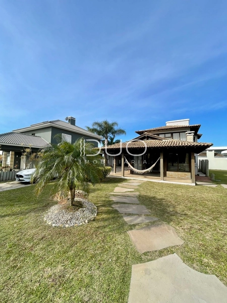 CASA ALTO PADRÃO NO CONDOMÍNIO VELAS DA MARINA