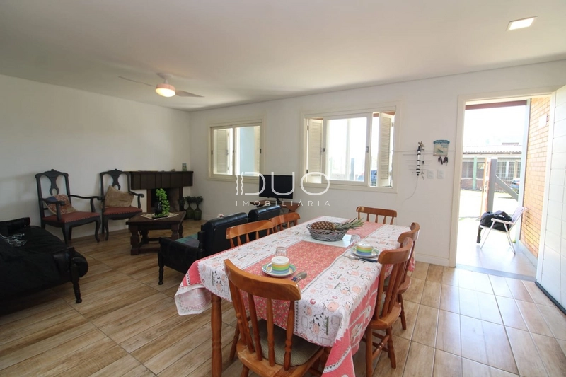 CASA EM XANGRI-LÁ: 10ª foto da galeria de imagens do imóvel