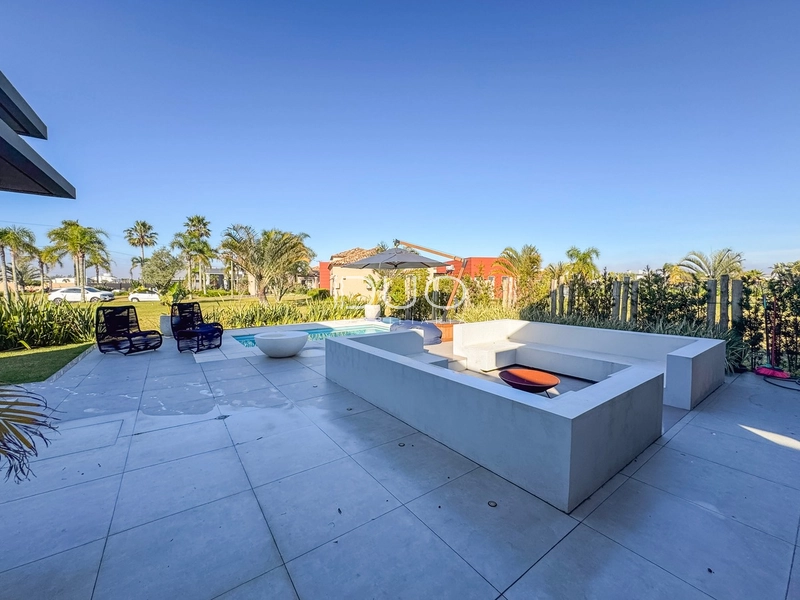 CASA NO CONDOMÍNIO RIVIERA EM XANGRI-LÁ: 18ª foto da galeria de imagens do imóvel