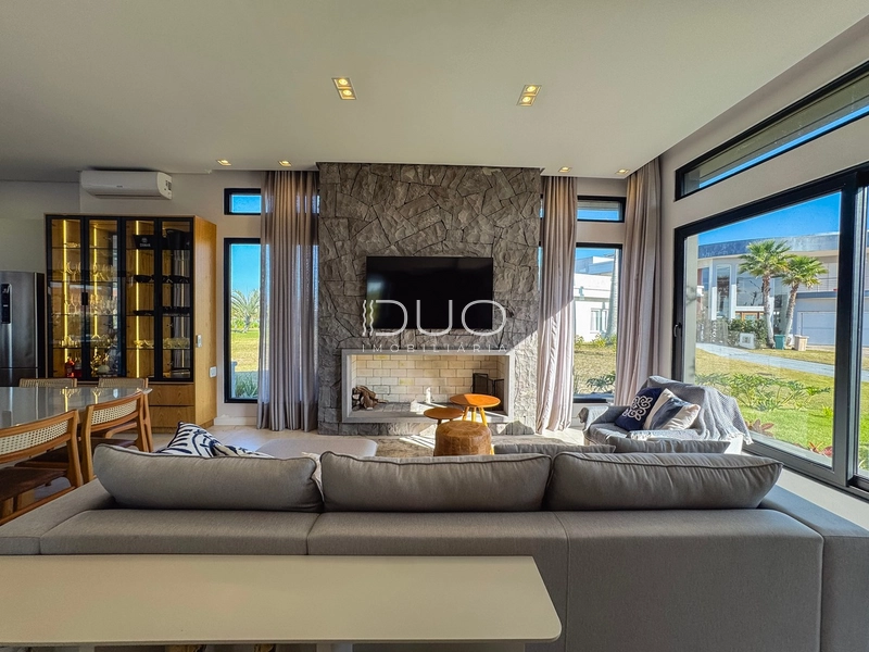 CASA NO CONDOMÍNIO RIVIERA EM XANGRI-LÁ: 8ª foto da galeria de imagens do imóvel