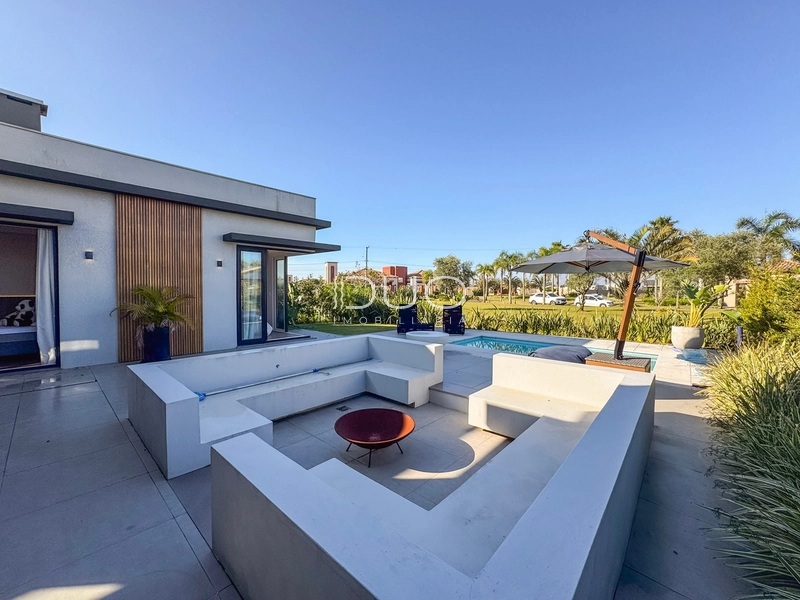 CASA NO CONDOMÍNIO RIVIERA EM XANGRI-LÁ: 19ª foto da galeria de imagens do imóvel