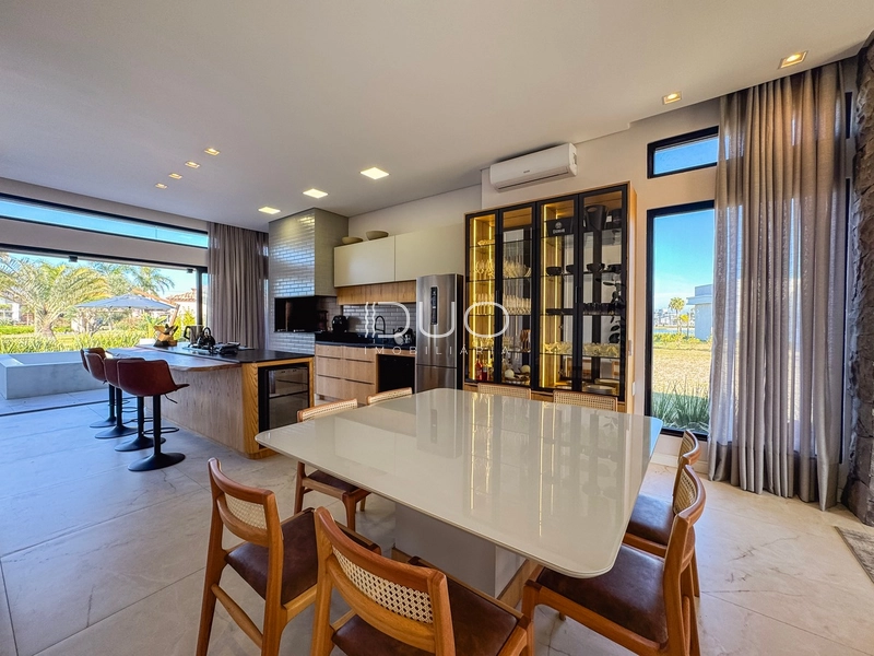 CASA NO CONDOMÍNIO RIVIERA EM XANGRI-LÁ: 10ª foto da galeria de imagens do imóvel