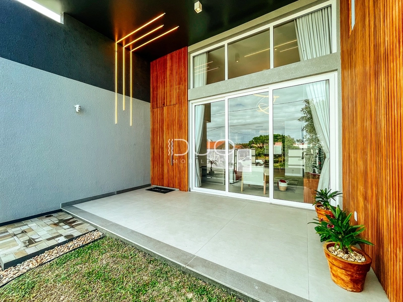 LINDA CASA EM XANGRI-LÁ: 5ª foto da galeria de imagens do imóvel