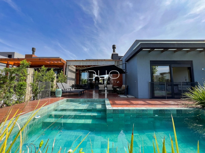 CASA NO CONDOMÍNIO RIVIERA EM XANGRI-LÁ: 31ª foto da galeria de imagens do imóvel