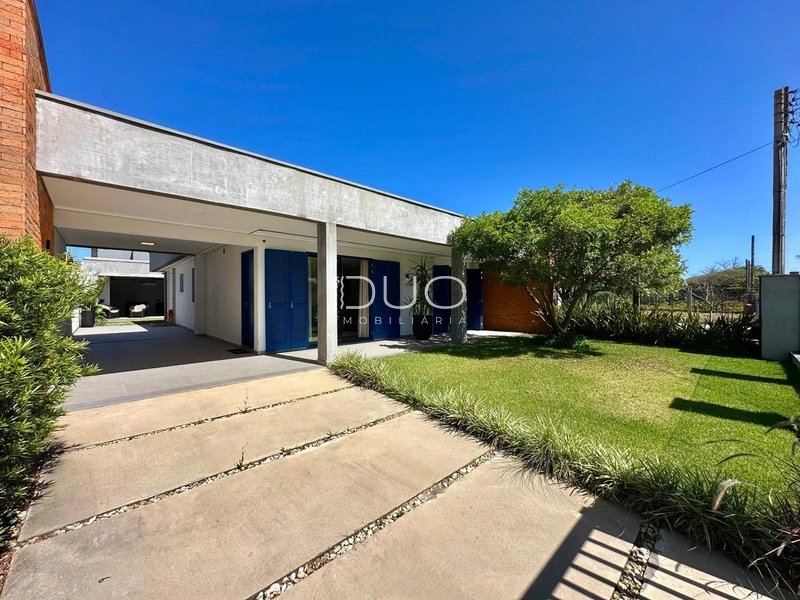 CASA NO CENTRO DE XANGRI-LÁ