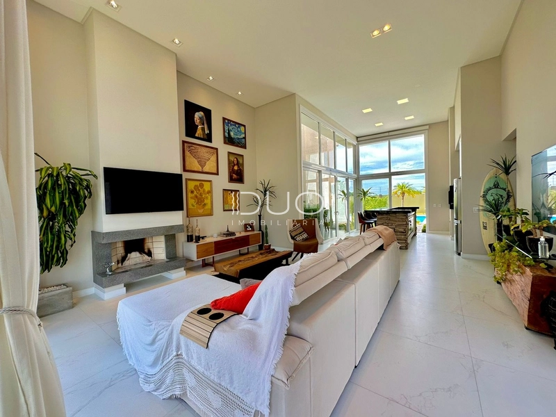 CASA NO CONDOMÍNIO RIVIERA EM XANGRI-LÁ: 5ª foto da galeria de imagens do imóvel