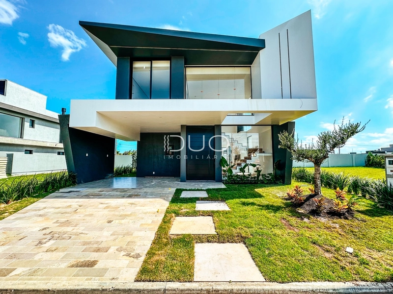 CASA NO CONDOMÍNIO AMARE EM XANGRI-LÁ