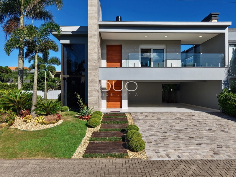 SOBRADO NO CONDOMÍNIO VELAS DA MARINA EM CAPÃO DA CANOA