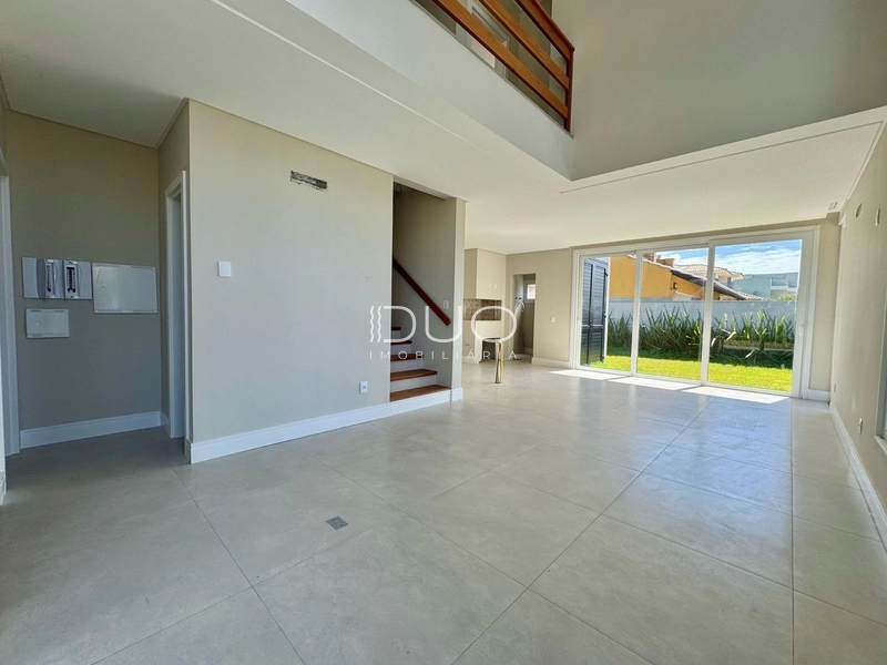 SOBRADO EM XANGRI-LÁ: 6ª foto da galeria de imagens do imóvel