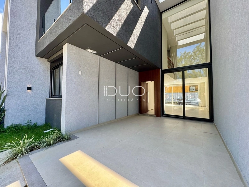 SOBRADO EM XANGRI-LÁ: 3ª foto da galeria de imagens do imóvel