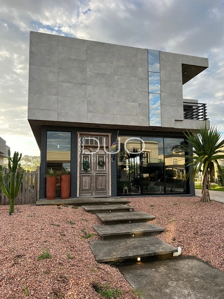 SOBRADO NO CONDOMÍNIO DUBAI RESORT EM CAPÃO DA CANOA