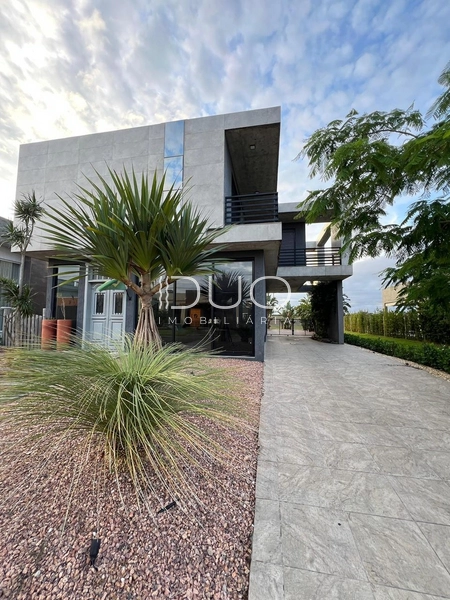 SOBRADO NO CONDOMÍNIO DUBAI RESORT EM CAPÃO DA CANOA