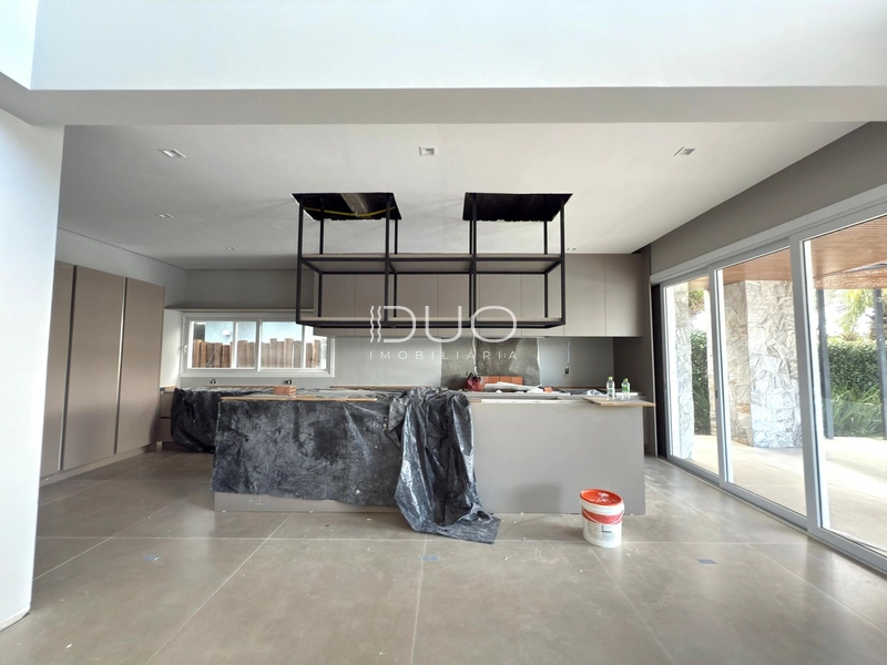 SOBRADO NO CONDOMÍNIO BOSQUES DE ATLÂNTIDA EM XANGRI-LÁ: 8ª foto da galeria de imagens do imóvel