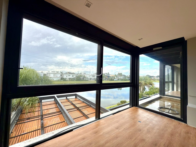 SOBRADO NO CONDOMÍNIO BOSQUES DE ATLÂNTIDA EM XANGRI-LÁ: 25ª foto da galeria de imagens do imóvel